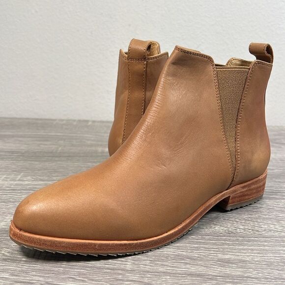 Nisolo Eva Everyday Chelsea Boots Shoes - Picture 6 of 10
